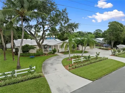 1109 SE 7th Street Stuart FL 34996