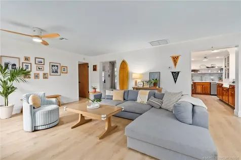 1109 SE 7th Street Stuart FL 34996