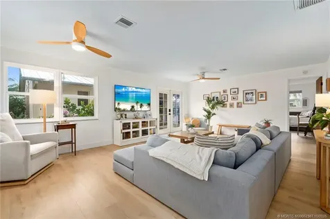 1109 SE 7th Street Stuart FL 34996