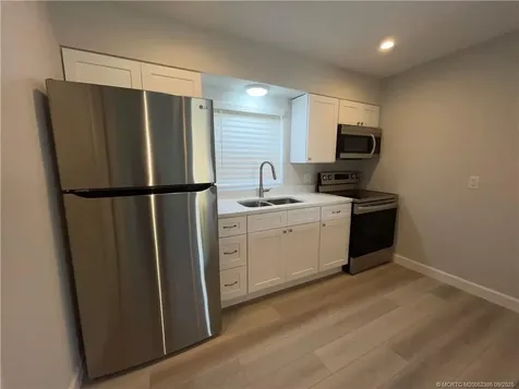 661 Hernando Street Fort Pierce FL 34949