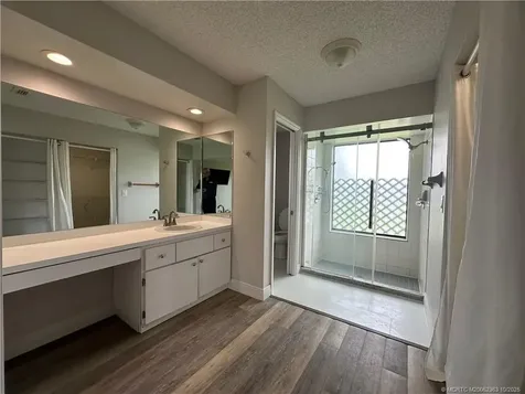 2433 SE Hallahan Street Port St Lucie FL 34952