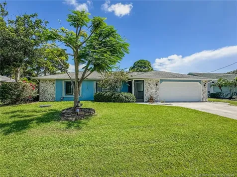 2433 SE Hallahan Street Port St Lucie FL 34952