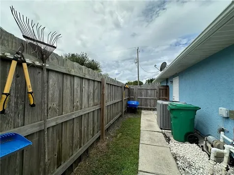 2433 SE Hallahan Street Port St Lucie FL 34952