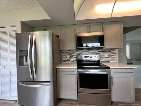 2433 SE Hallahan Street Port St Lucie FL 34952