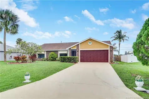 2621 SW Cadet Circle Port St Lucie FL 34953