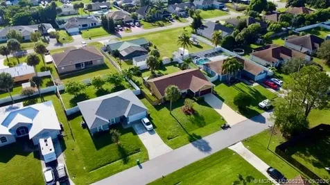 2621 SW Cadet Circle Port St Lucie FL 34953