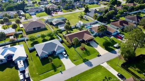 2621 SW Cadet Circle Port St Lucie FL 34953