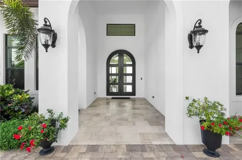 1000 NE Wright Avenue Jensen Beach FL 34957