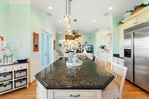 1334 SE Macarthur Boulevard Stuart FL 34996