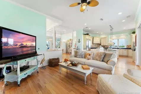 1334 SE Macarthur Boulevard Stuart FL 34996