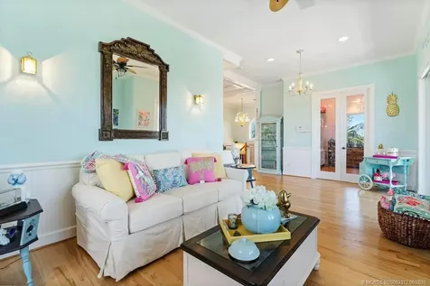 1334 SE Macarthur Boulevard Stuart FL 34996