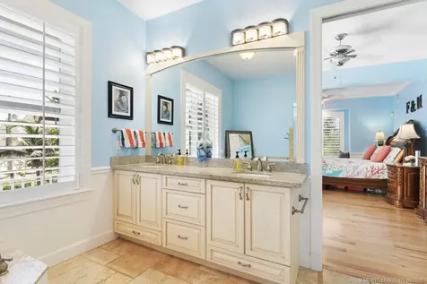 1334 SE Macarthur Boulevard Stuart FL 34996