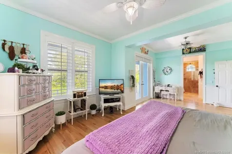 1334 SE Macarthur Boulevard Stuart FL 34996