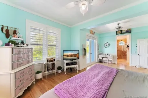 1334 SE Macarthur Boulevard Stuart FL 34996