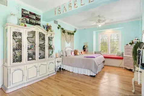 1334 SE Macarthur Boulevard Stuart FL 34996