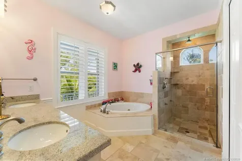 1334 SE Macarthur Boulevard Stuart FL 34996