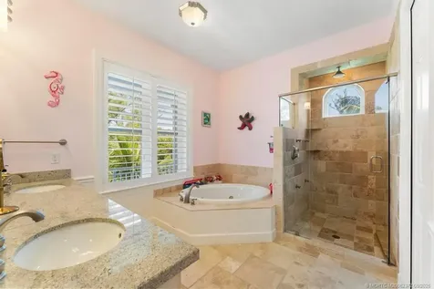 1334 SE Macarthur Boulevard Stuart FL 34996