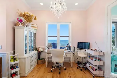 1334 SE Macarthur Boulevard Stuart FL 34996