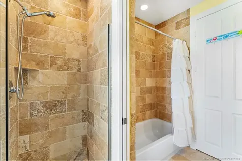 1334 SE Macarthur Boulevard Stuart FL 34996