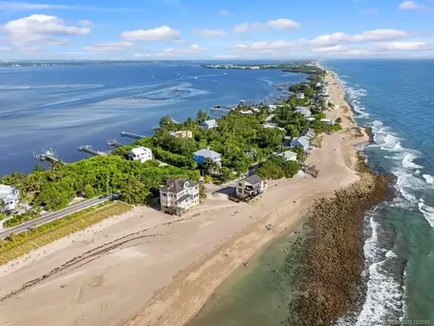 1334 SE Macarthur Boulevard Stuart FL 34996