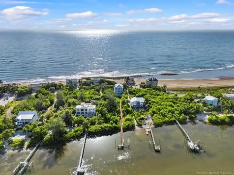 1334 SE Macarthur Boulevard Stuart FL 34996