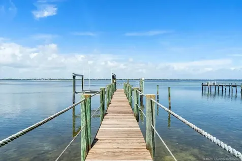 1334 SE Macarthur Boulevard Stuart FL 34996