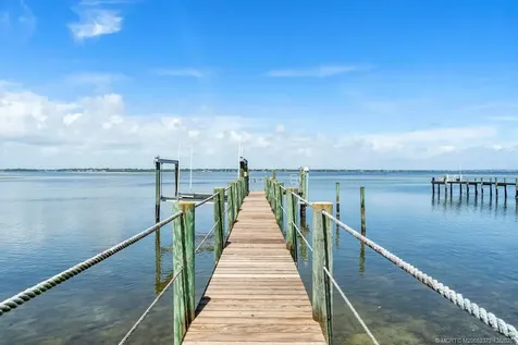 1334 SE Macarthur Boulevard Stuart FL 34996