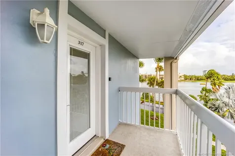 40 NE Plantation Road Stuart FL 34996