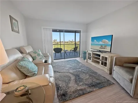 40 NE Plantation Road Stuart FL 34996