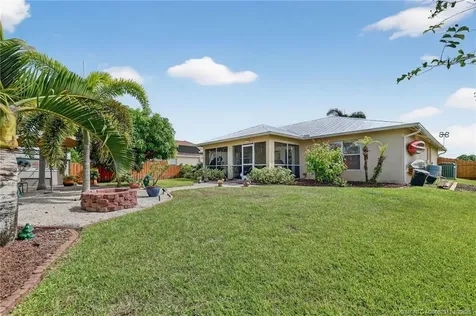 467 SW Lakota Avenue Port St Lucie FL 34953