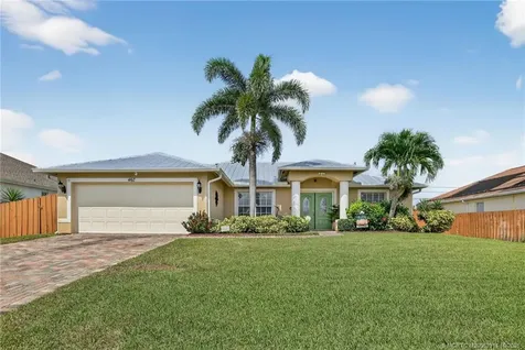 467 SW Lakota Avenue Port St Lucie FL 34953