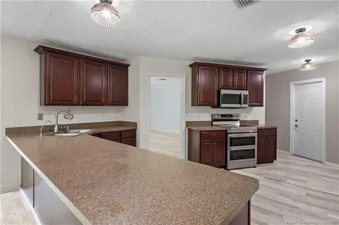 434 NE Acacia Place Jensen Beach FL 34957