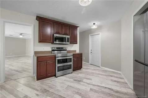 434 NE Acacia Place Jensen Beach FL 34957