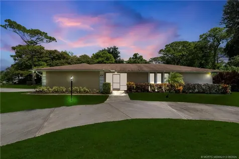 434 NE Acacia Place Jensen Beach FL 34957