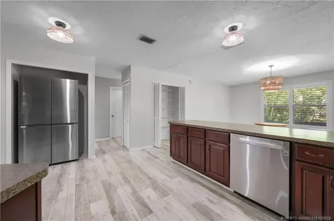 434 NE Acacia Place Jensen Beach FL 34957