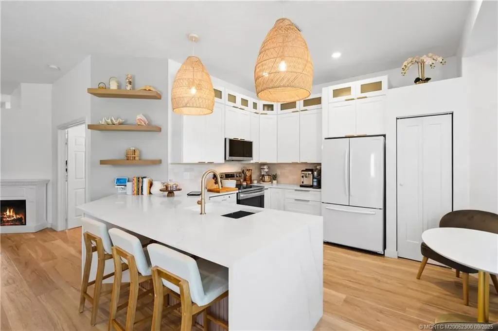 5042 SE Devenwood Way Stuart FL 34997