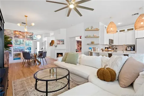 5042 SE Devenwood Way Stuart FL 34997