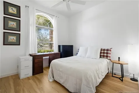 5042 SE Devenwood Way Stuart FL 34997