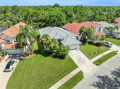 5042 SE Devenwood Way Stuart FL 34997