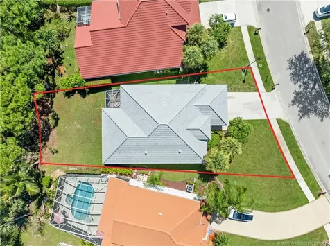 5042 SE Devenwood Way Stuart FL 34997
