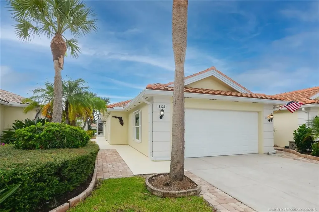 8137 SE Peppercorn Court Hobe Sound FL 33455