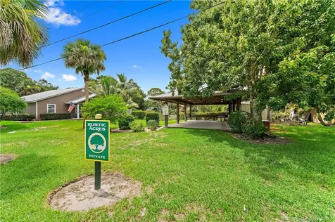 815 SW Rustic Circle Stuart FL 34997