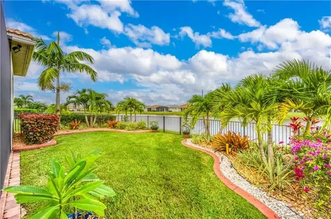 9294 SW Miracoli Way Port St Lucie FL 34987