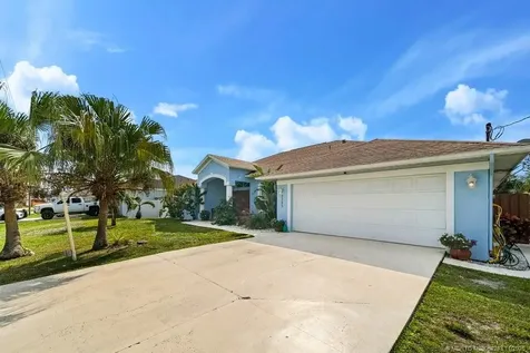 3285 SE Pinto Street Port St Lucie FL 34984