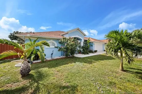 3285 SE Pinto Street Port St Lucie FL 34984