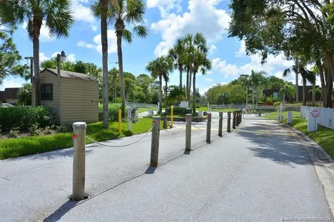 5818 SE Windsong Lane Stuart FL 34997