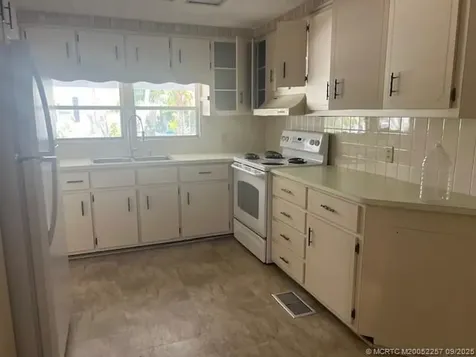 6118 N Joshua Lane Lantana FL 33462