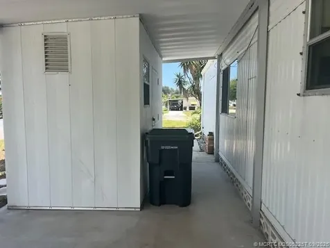 6118 N Joshua Lane Lantana FL 33462