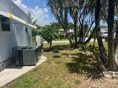 6118 N Joshua Lane Lantana FL 33462