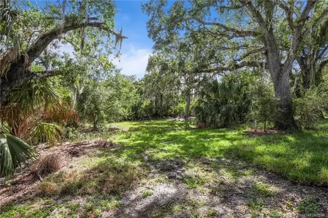 2460 Sweetwater Drive Fort Pierce FL 34981